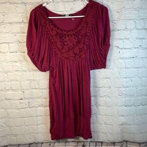 Biographie burgundy shirt size medium